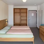 克莱恩蒙塔纳瑞士青年旅舍 旅馆