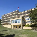 克莱恩蒙塔纳瑞士青年旅舍 旅馆 *