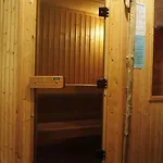 旅馆 克莱恩蒙塔纳瑞士青年旅舍 *