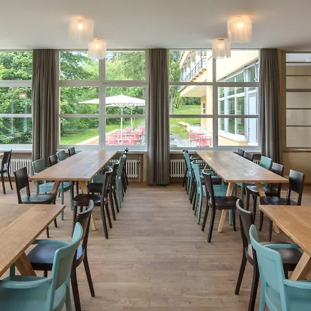 Youth * קראנס-מונטנה